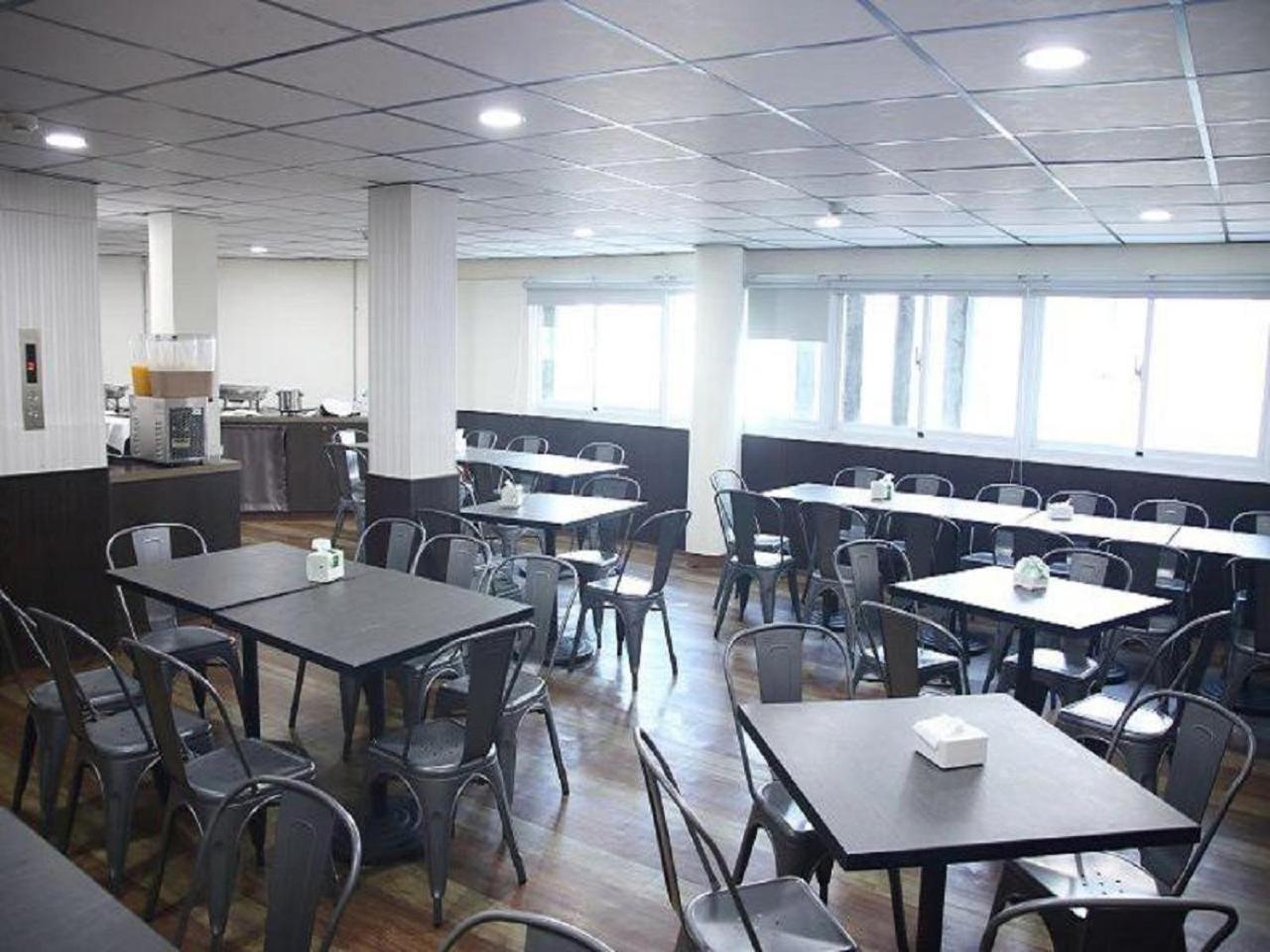Taitung 富裕商旅 Rich-Hotel מראה חיצוני תמונה
