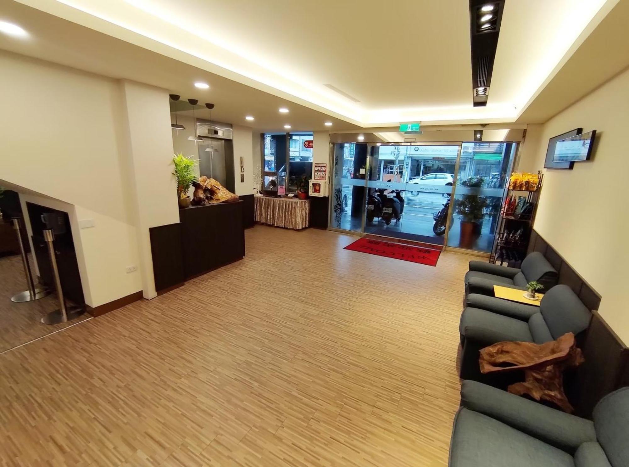 Taitung 富裕商旅 Rich-Hotel מראה חיצוני תמונה
